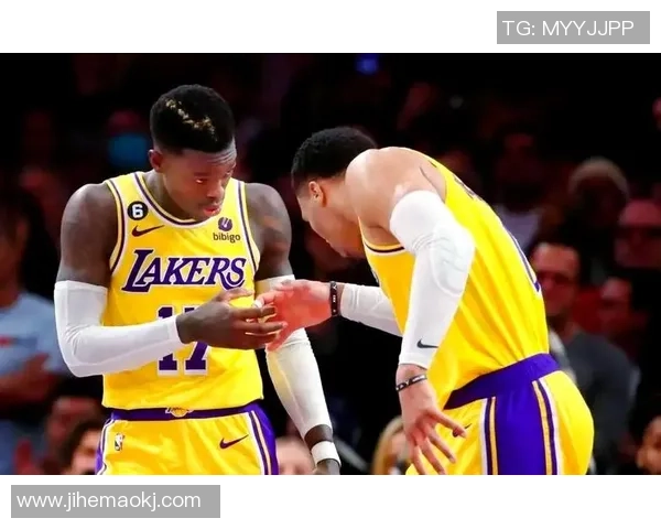 老鹰与湖人精彩对决完整视频回顾尽享篮球盛宴